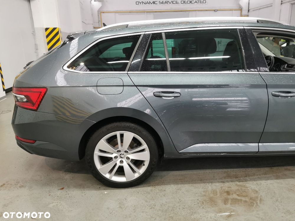 Skoda Superb 2.0 TDI SCR 4x4 Style DSG - 11