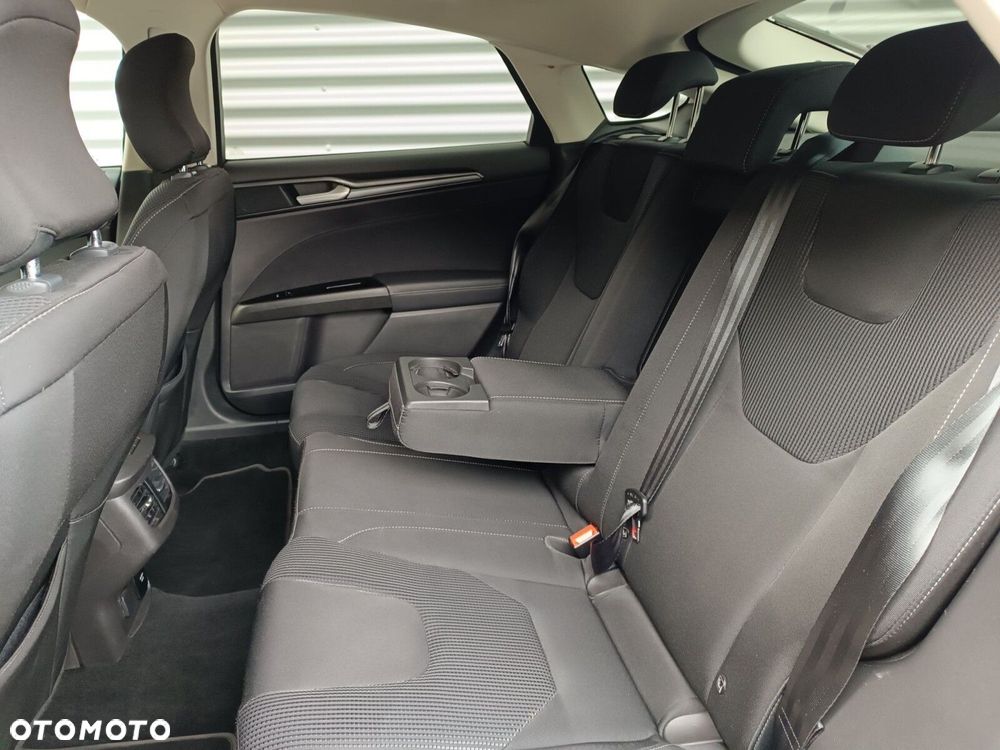 Ford Mondeo 2.0 EcoBlue Titanium - 36