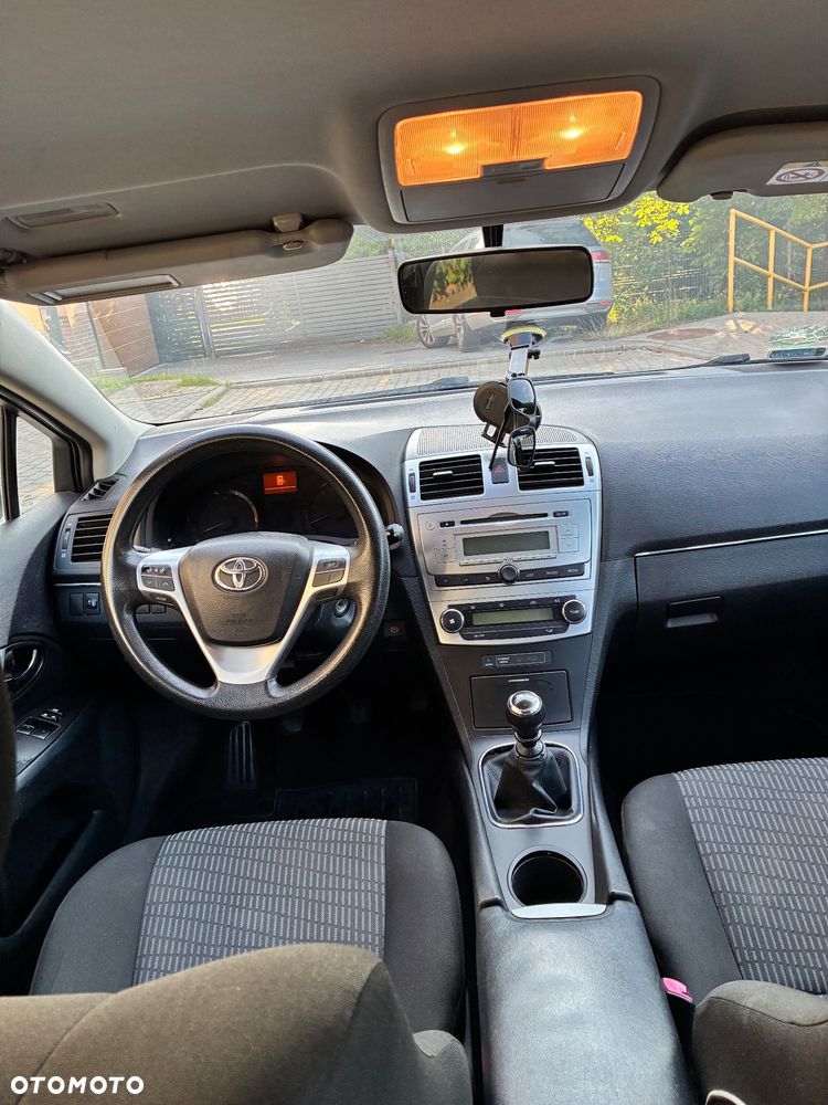 Toyota Avensis 2.0 D-4D - 9