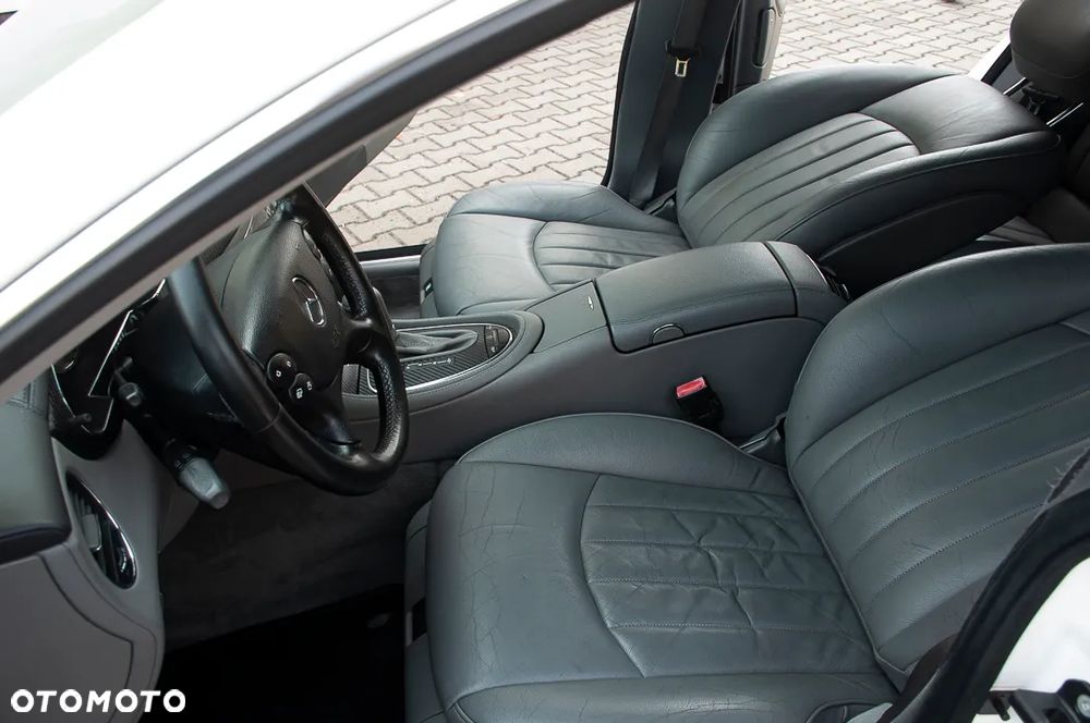 Mercedes-Benz CLS 500 - 34