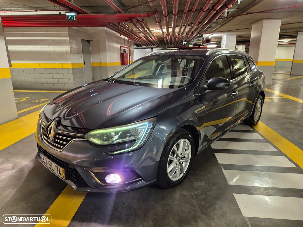 Renault Mégane Sport Tourer 1.5 dCi Limited SS - 4