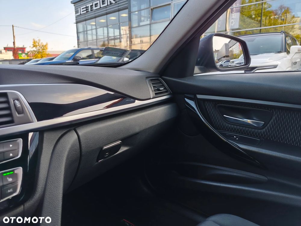 BMW Seria 3 2016
