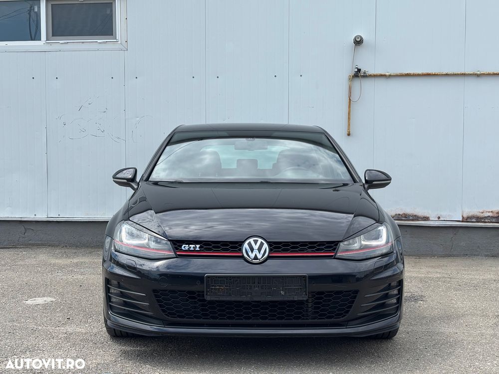 Volkswagen Golf - 4