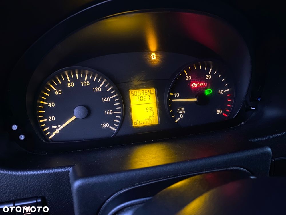 Mercedes-Benz Sprinter 906.211 - 13