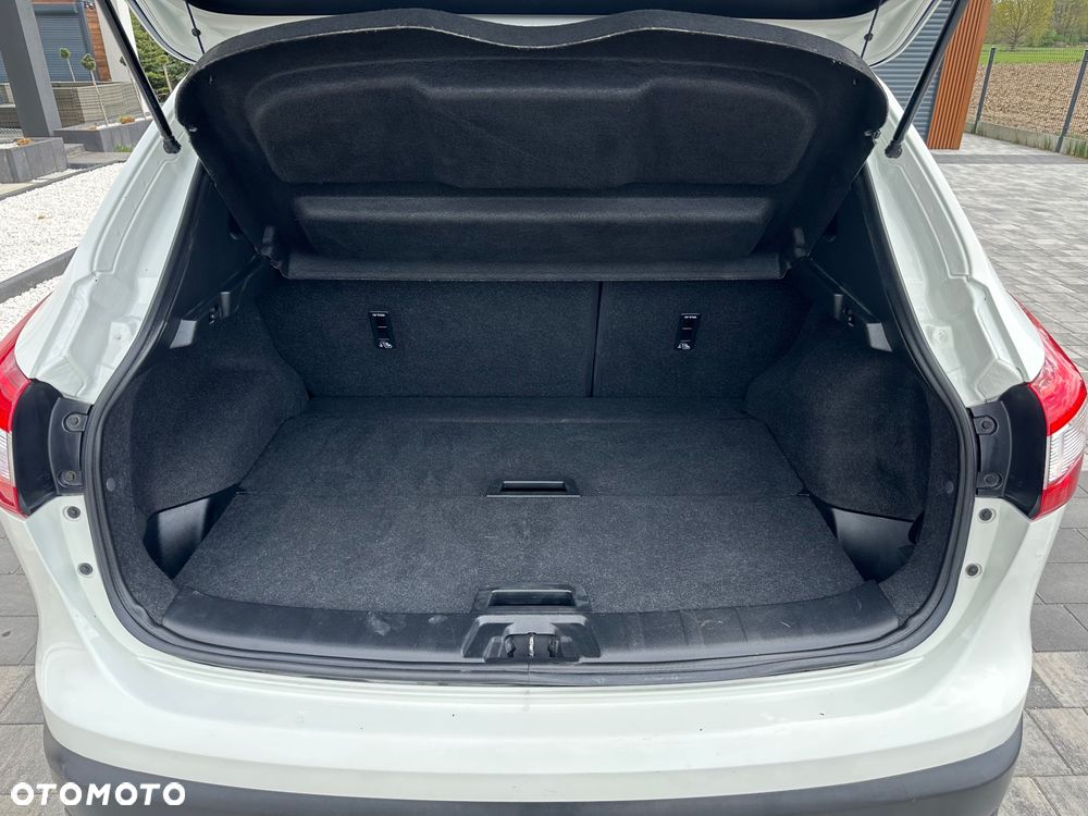 Nissan Qashqai 1.5 dCi Tekna+ - 8