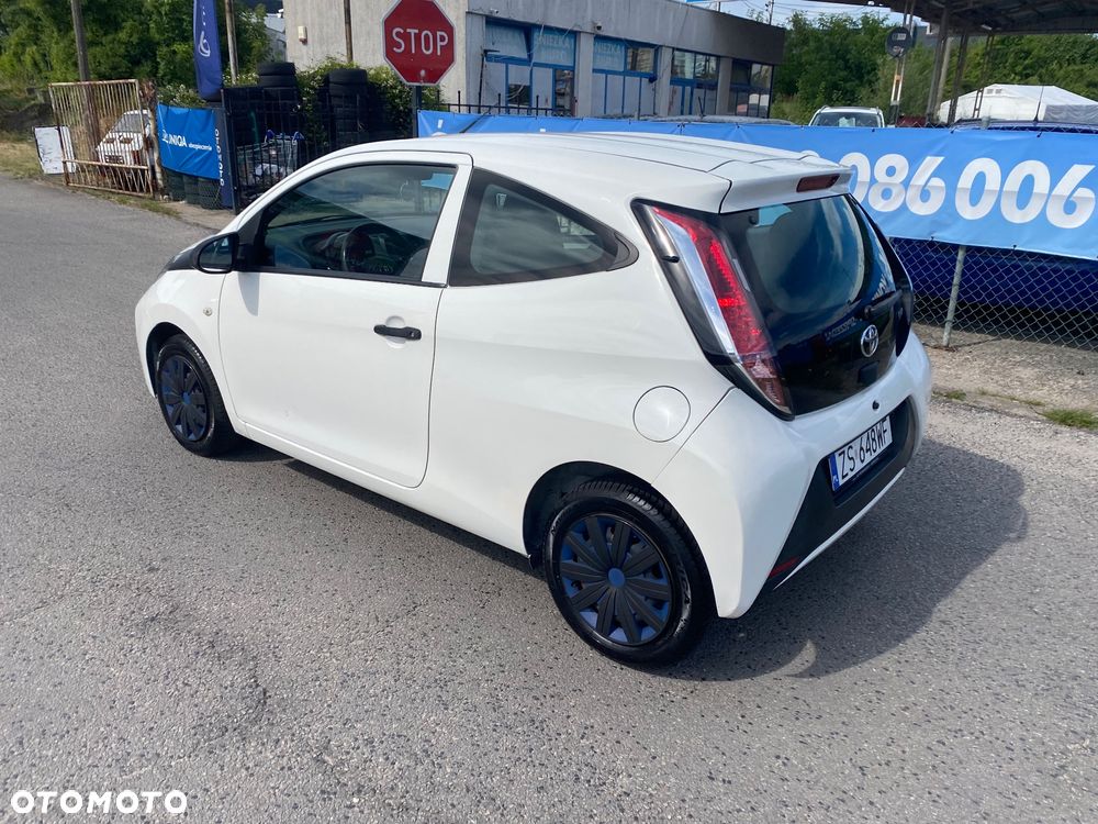 Toyota Aygo x - 15