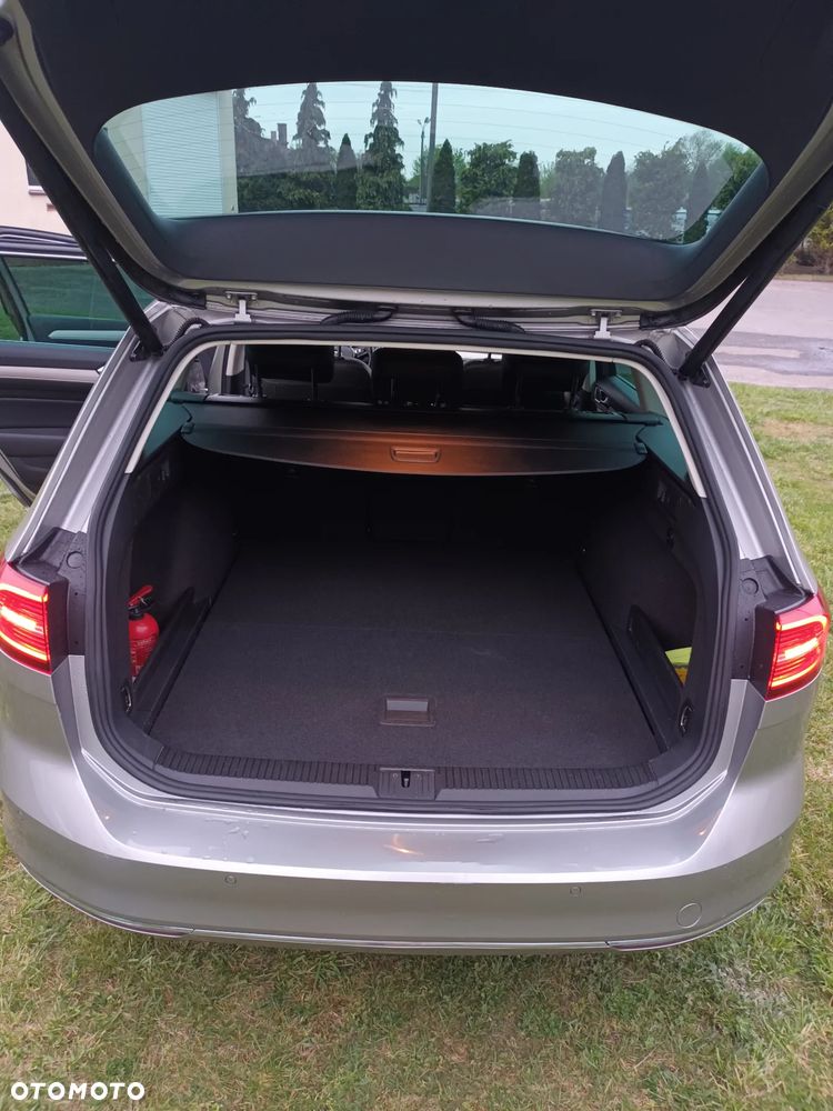 Volkswagen Passat 2.0 TDI BMT Comfortline DSG - 11