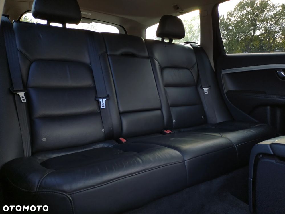 Volvo V70 D3 Summum - 10