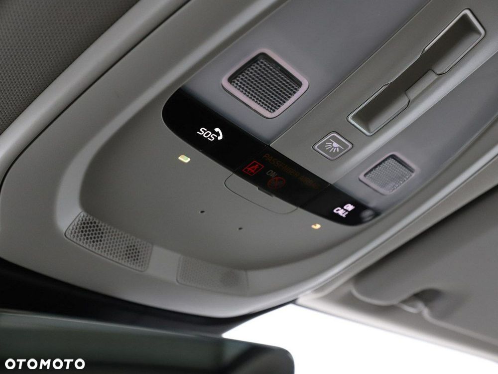 Volvo XC 60 T6 Plug-In Hybrid AWD Inscription Expression - 36