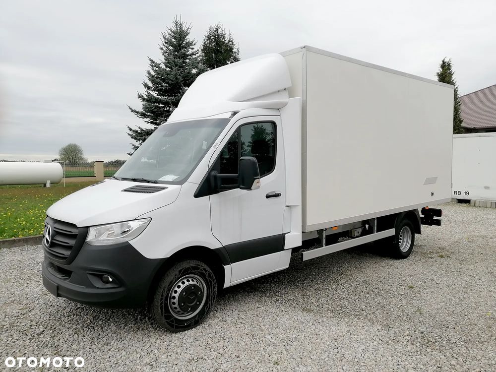 Mercedes-Benz Sprinter - 9