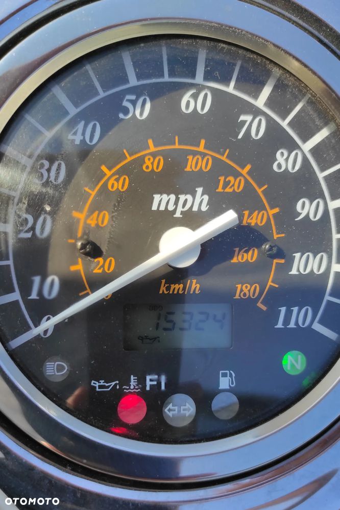 Suzuki VL 800 Volusia - Boulevard C50 - 15