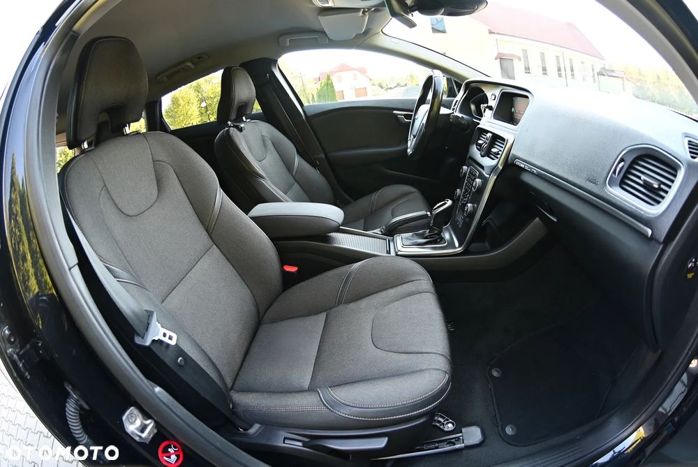 Volvo V40 D4 Geartronic You - 22