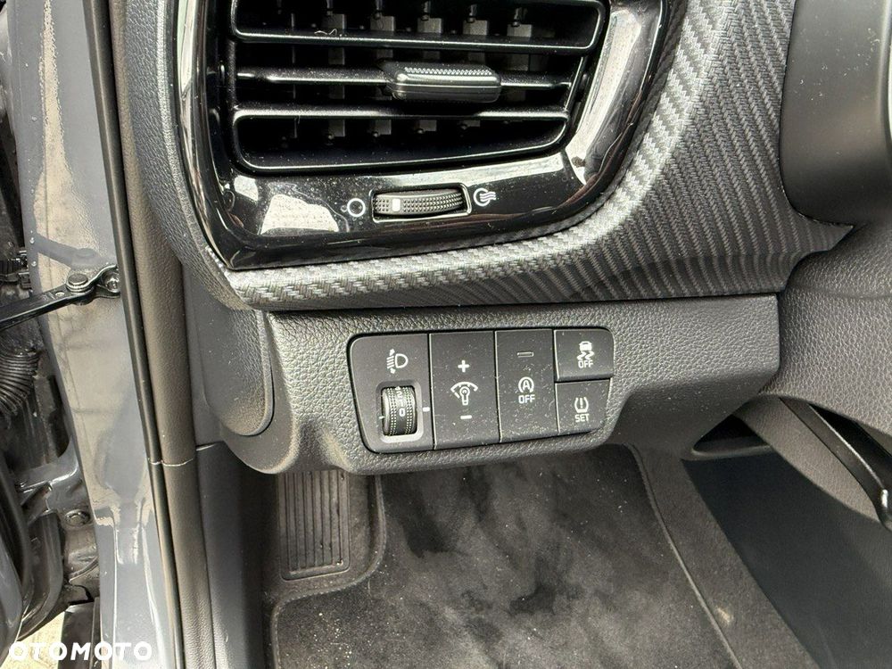 Kia Stonic - 29