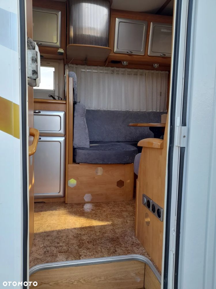 Mercedes-Benz Sprinter - 9