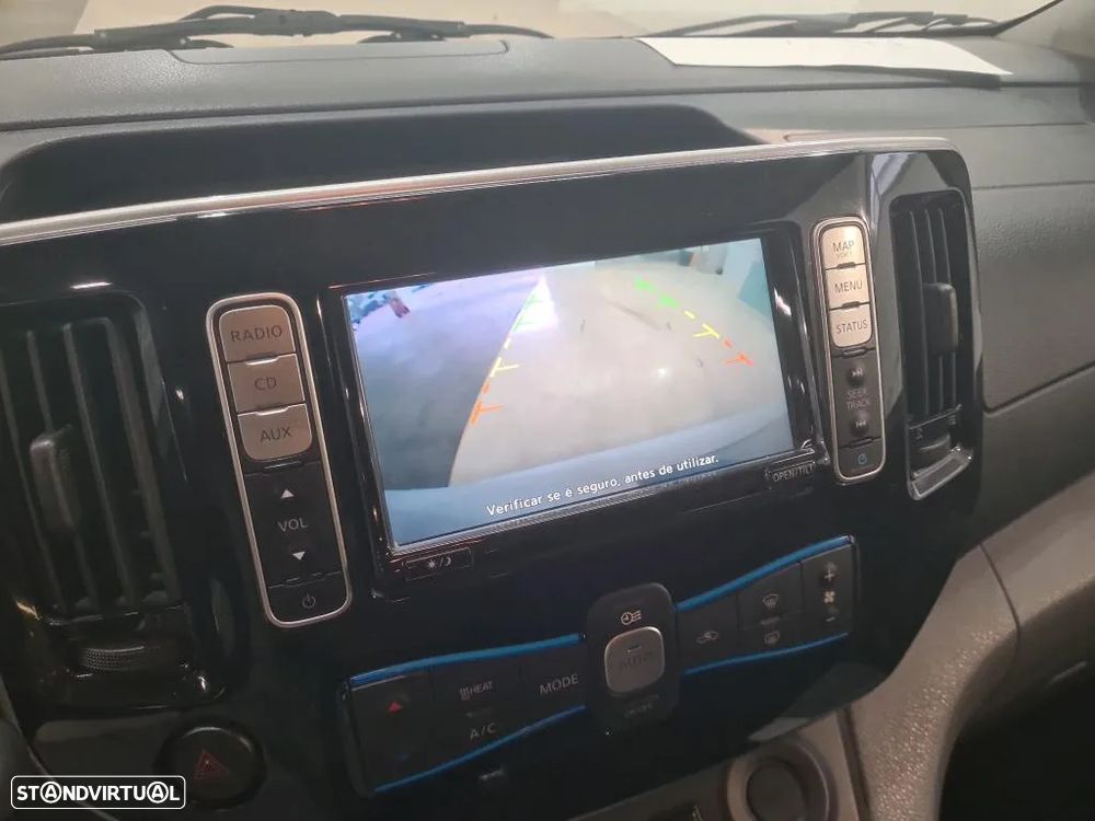Nissan NV200 Evalia - 8