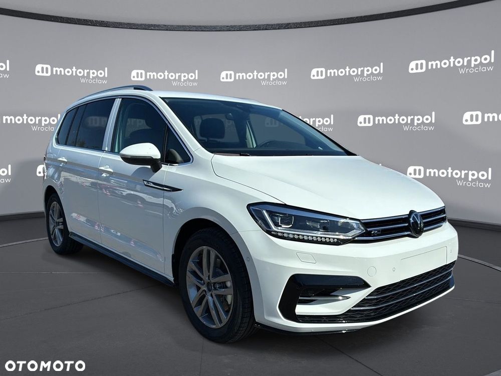 Volkswagen Touran - 12