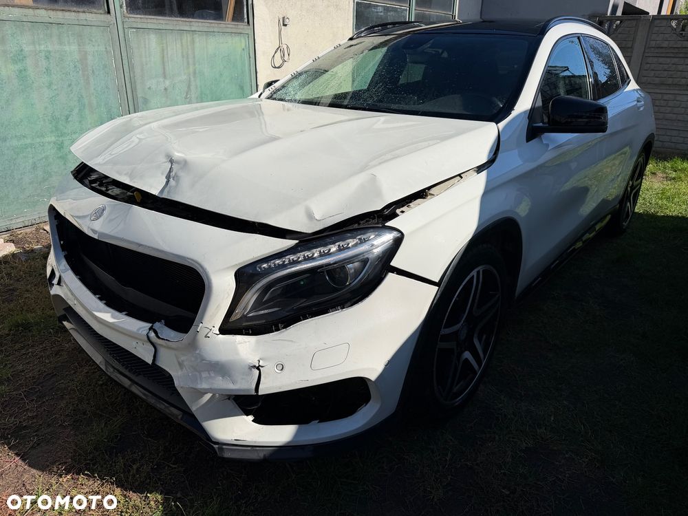 Mercedes-Benz GLA 220 CDI 7G-DCT AMG Line - 9