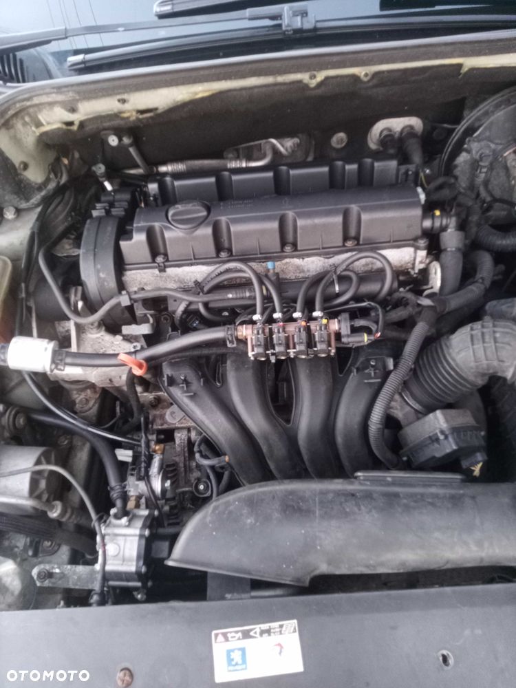 Peugeot 407 - 3