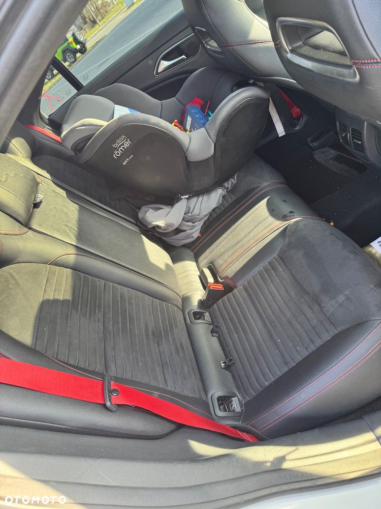Mercedes-Benz CLA - 7