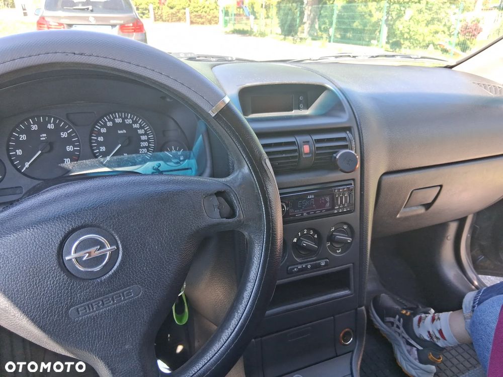 Opel Astra 1.4 Enjoy - 9