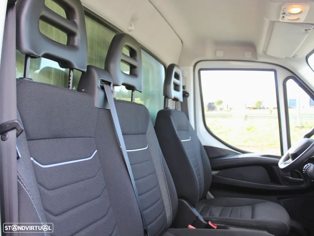 Iveco Daily Contentor com Plataforma Elevatoria e IVA - 19