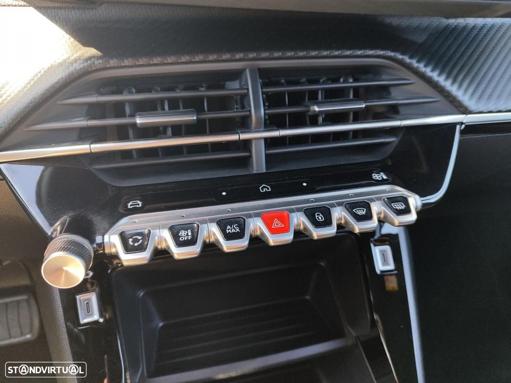 Peugeot e-2008 54 kWh Allure - 9