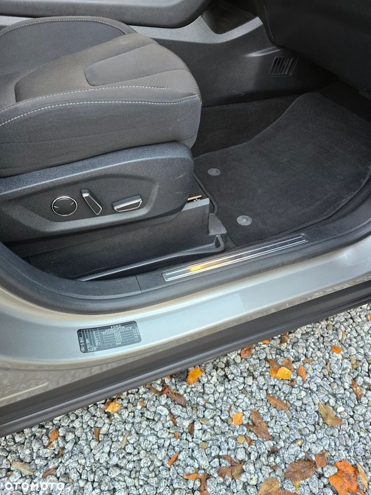 Ford S-Max 2.0 TDCi Titanium PowerShift - 23