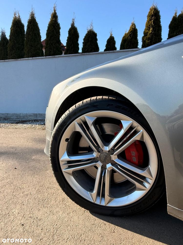 Audi A8 4.2 TDI DPF (clean diesel) quattro tiptronic - 5