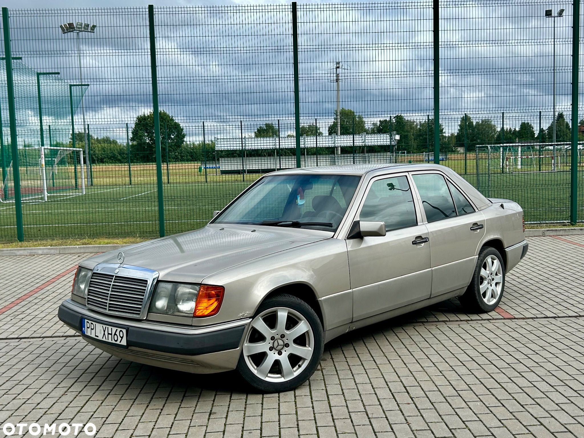 Mercedes-Benz W124 (1984-1993) - 1