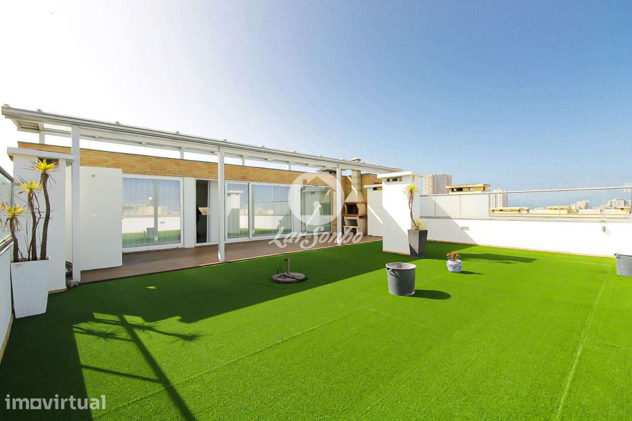 Penthouse T4+T1, terraço de 90m2 e garagem p/ 2 carros a 4min. da p... - Grande imagem: 4/26
