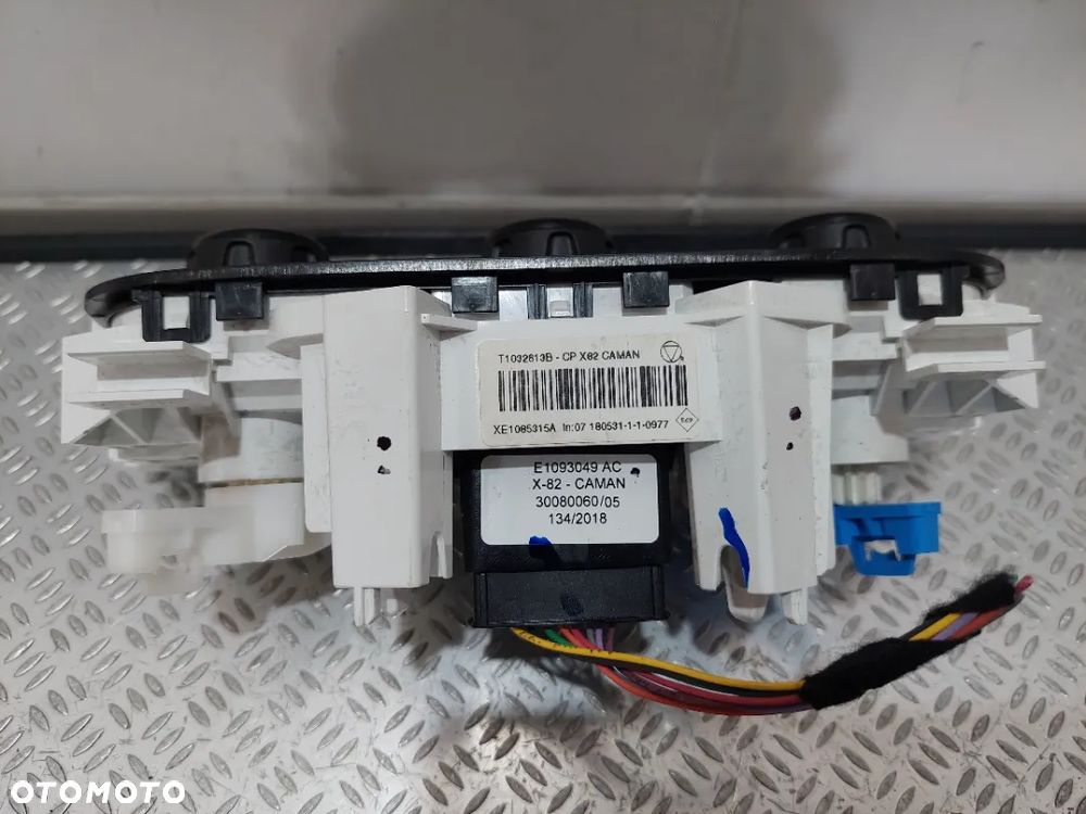 PANEL STEROWANIA RENAULT TRAFIC III NR E1093049AC - 2