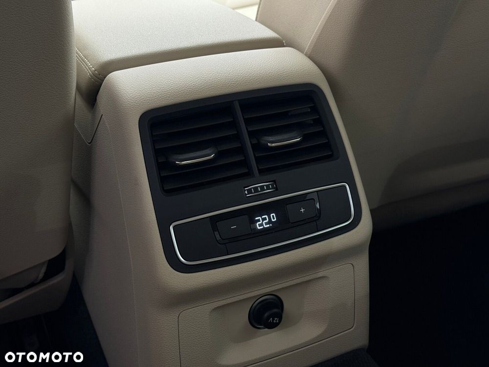 Audi A4 Limousine - 14