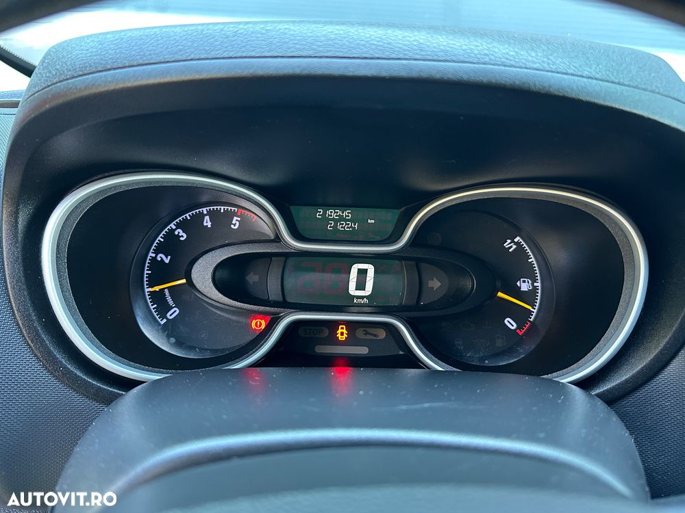 Opel Vivaro - 20