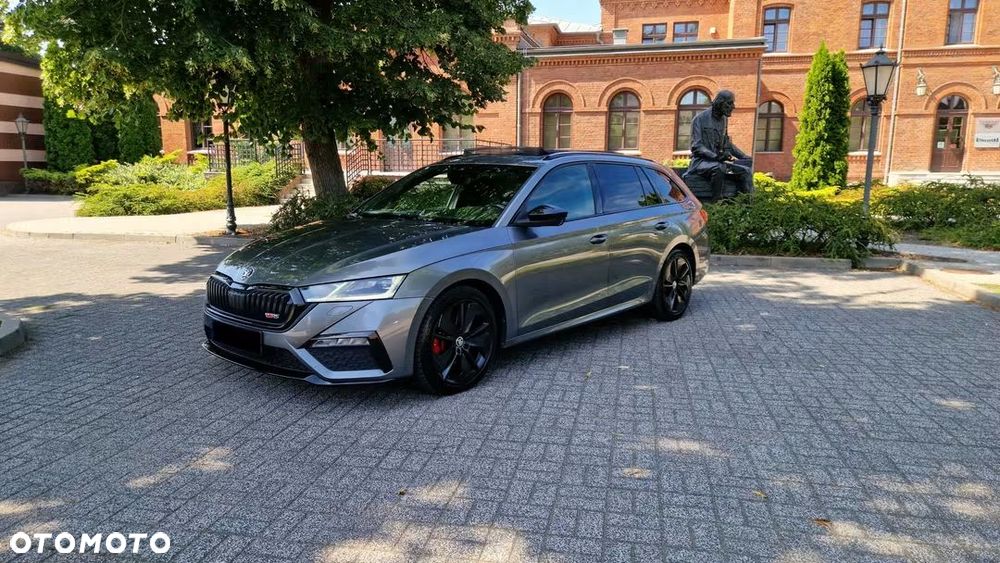 Skoda Octavia 2.0 TDI DSG RS - 2