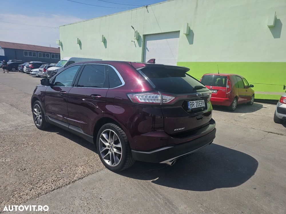 Ford Edge 2.0 TDCi Powershift Titanium - 4