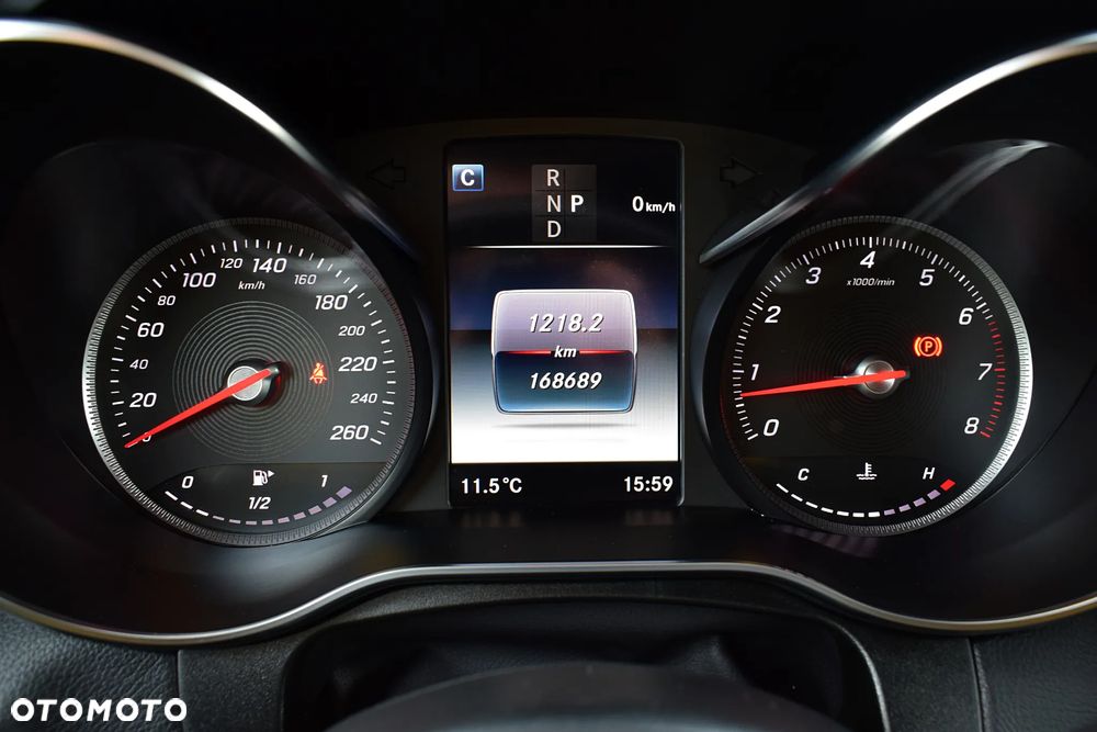 Mercedes-Benz GLC - 11