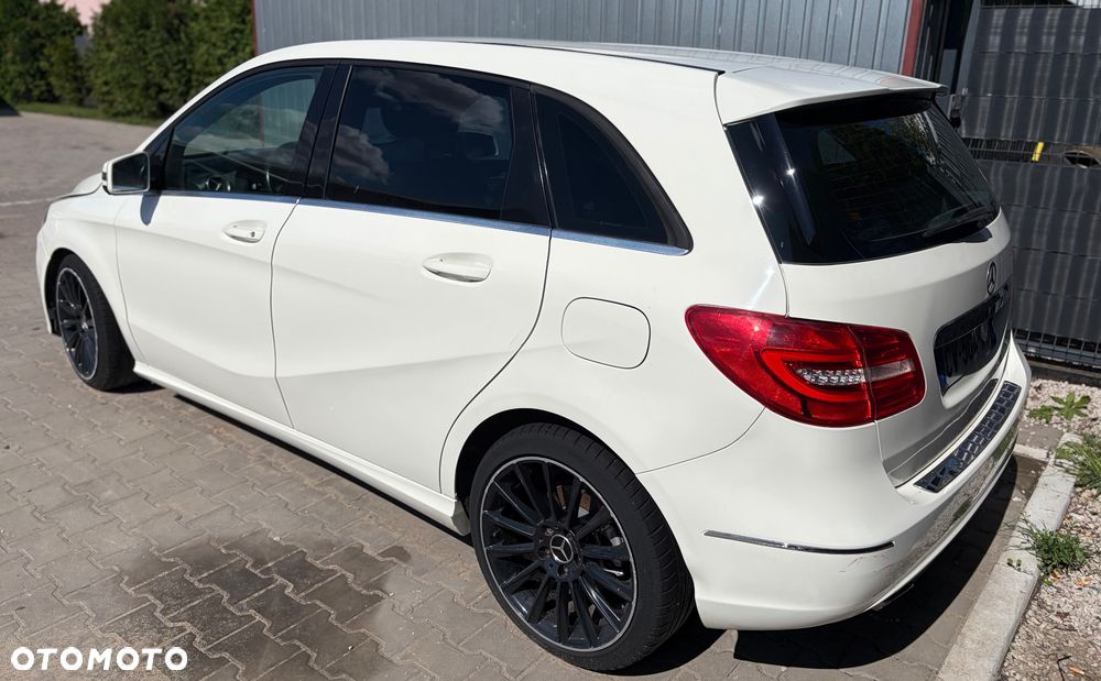 Mercedes-Benz Klasa B 180 CDI (BlueEFFICIENCY) 7G-DCT - 5