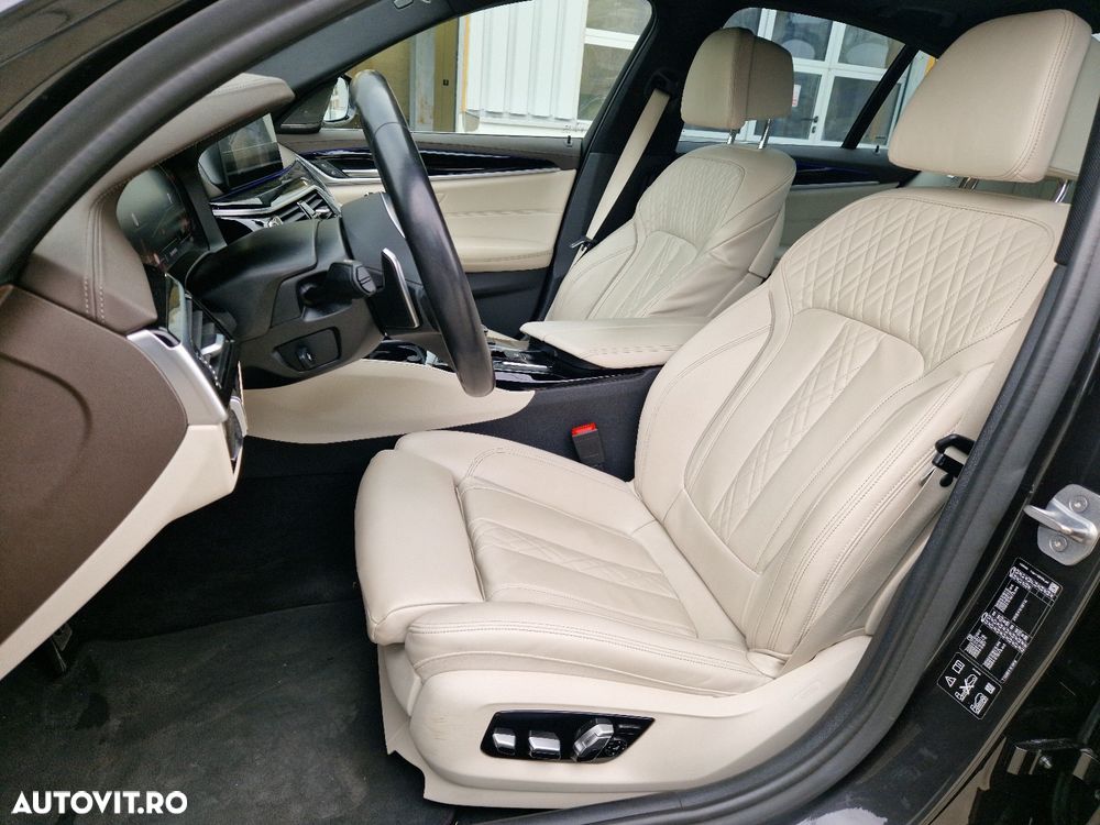 BMW Seria 5 540i xDrive AT - 21