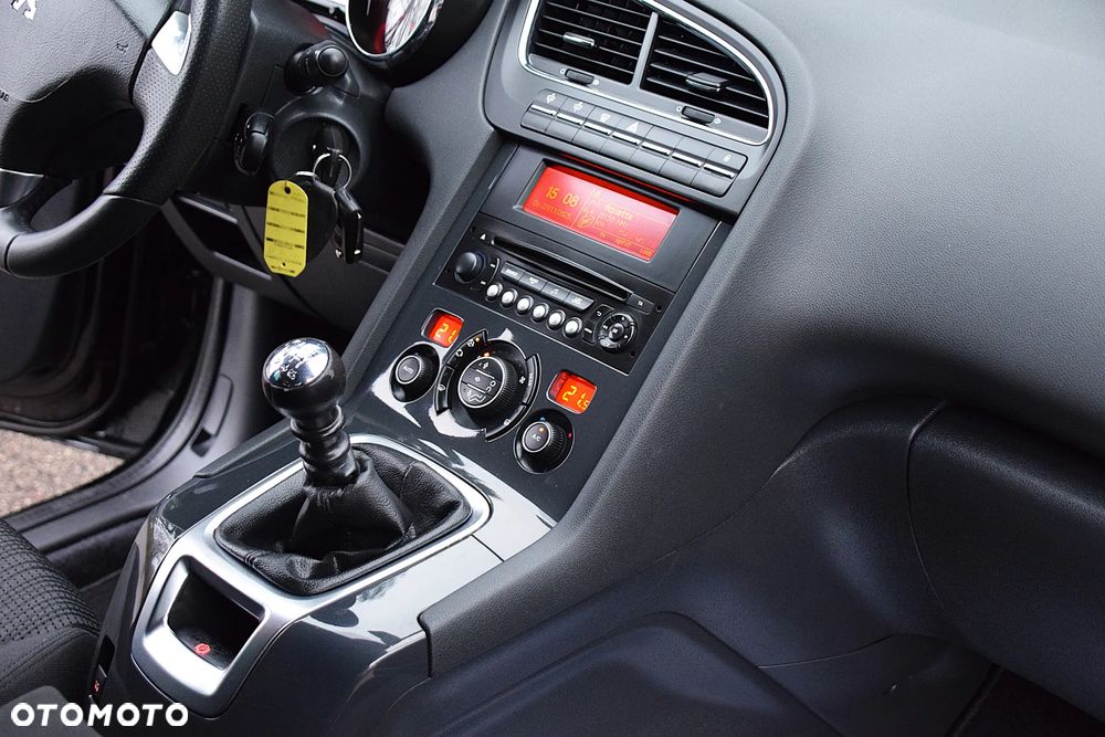 Peugeot 5008 HDI FAP 150 Style - 40