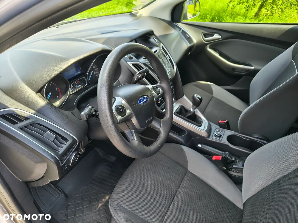 Ford Focus - 23