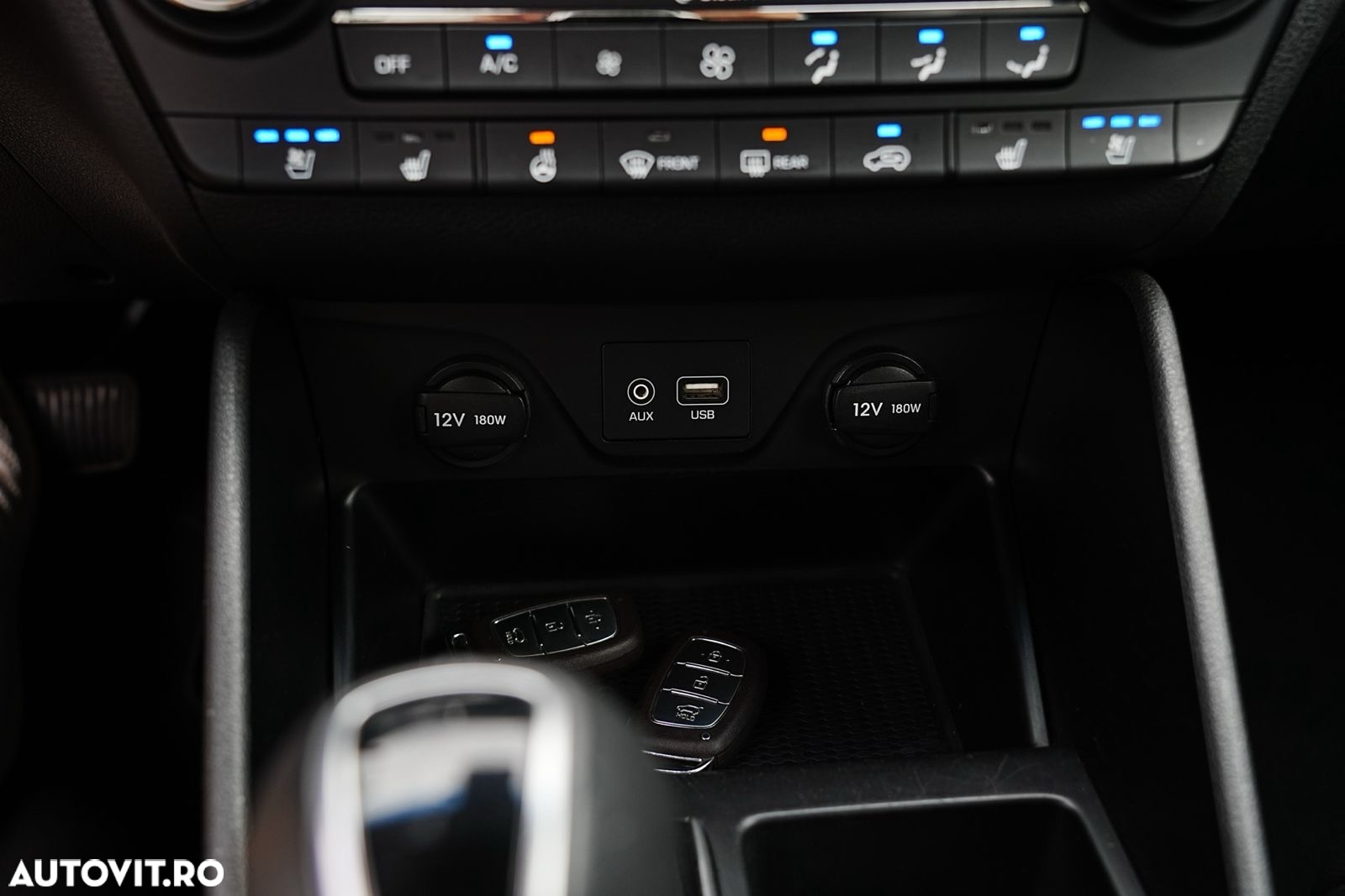 Hyundai Tucson blue 1.7 CRDi 2WD DCT Premium - 25