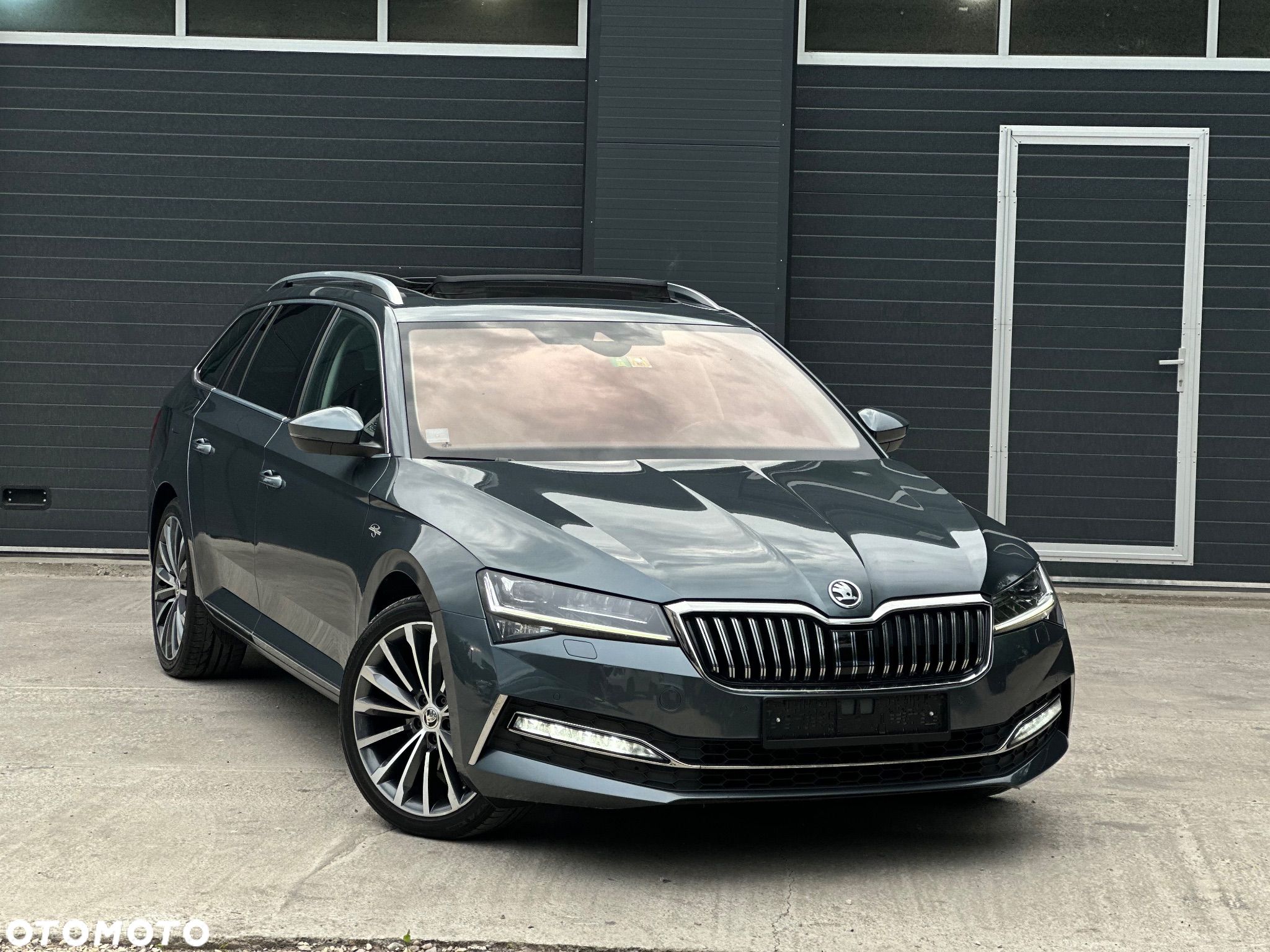 Skoda Superb 2.0 TSI L&K DSG - 1