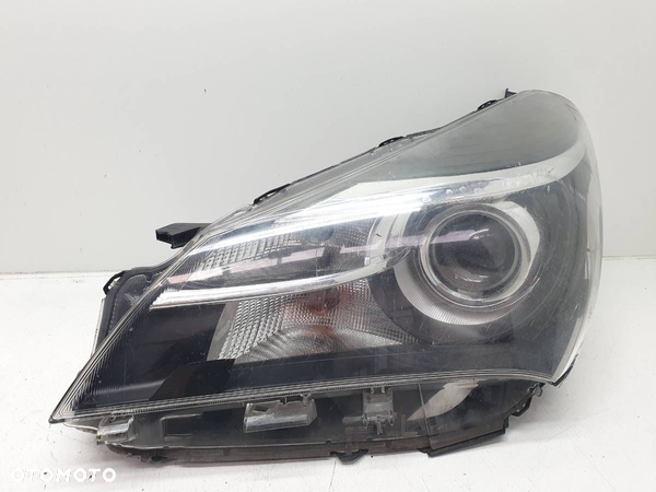 LAMPA PRZÓD LEWA SOCZEWKA EUROPA TOYOTA YARIS III LIFT 2014