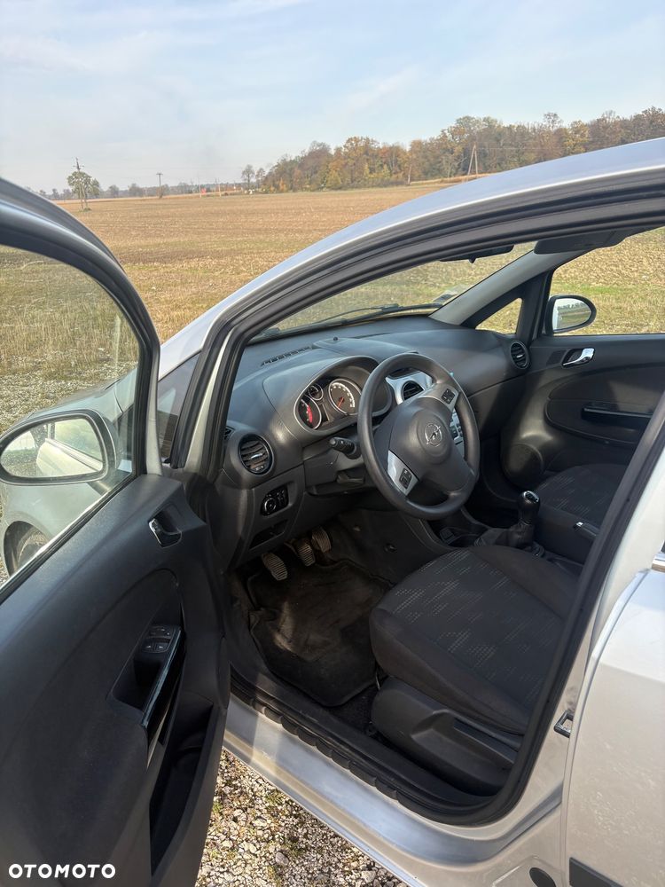 Opel Corsa 1.2 16V 111 - 12