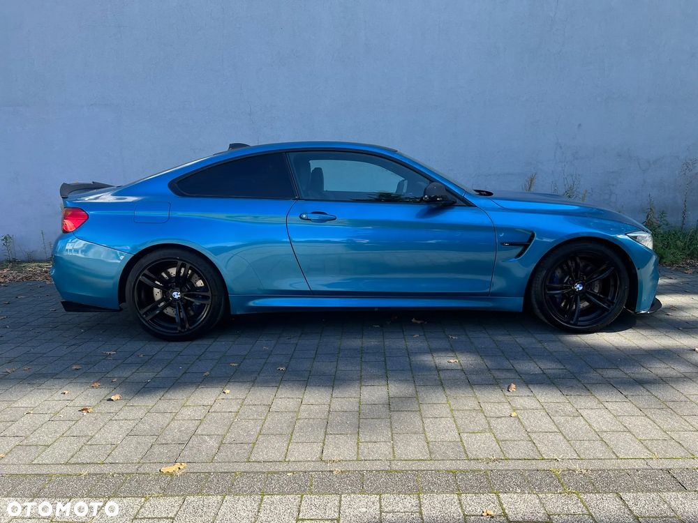 BMW M4 Standard - 5