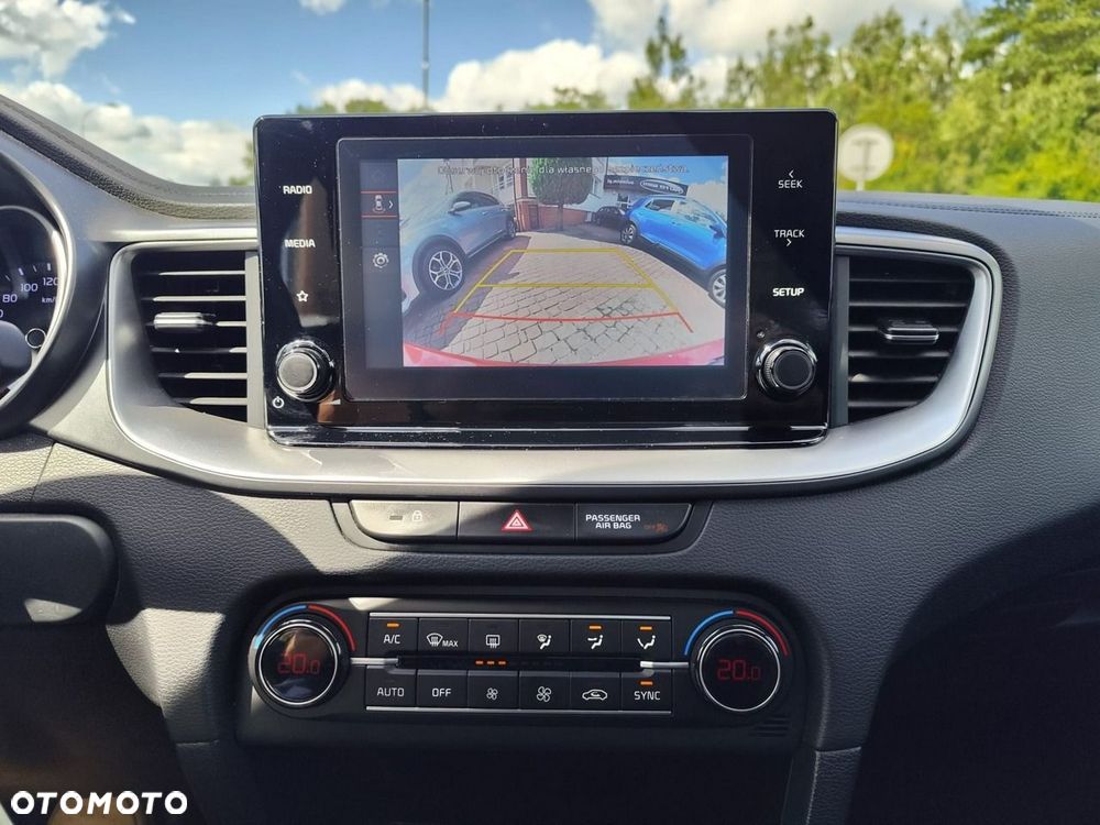 Kia Ceed - 24