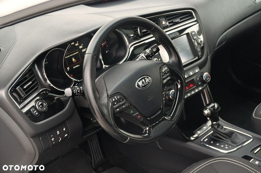 Kia Ceed - 15