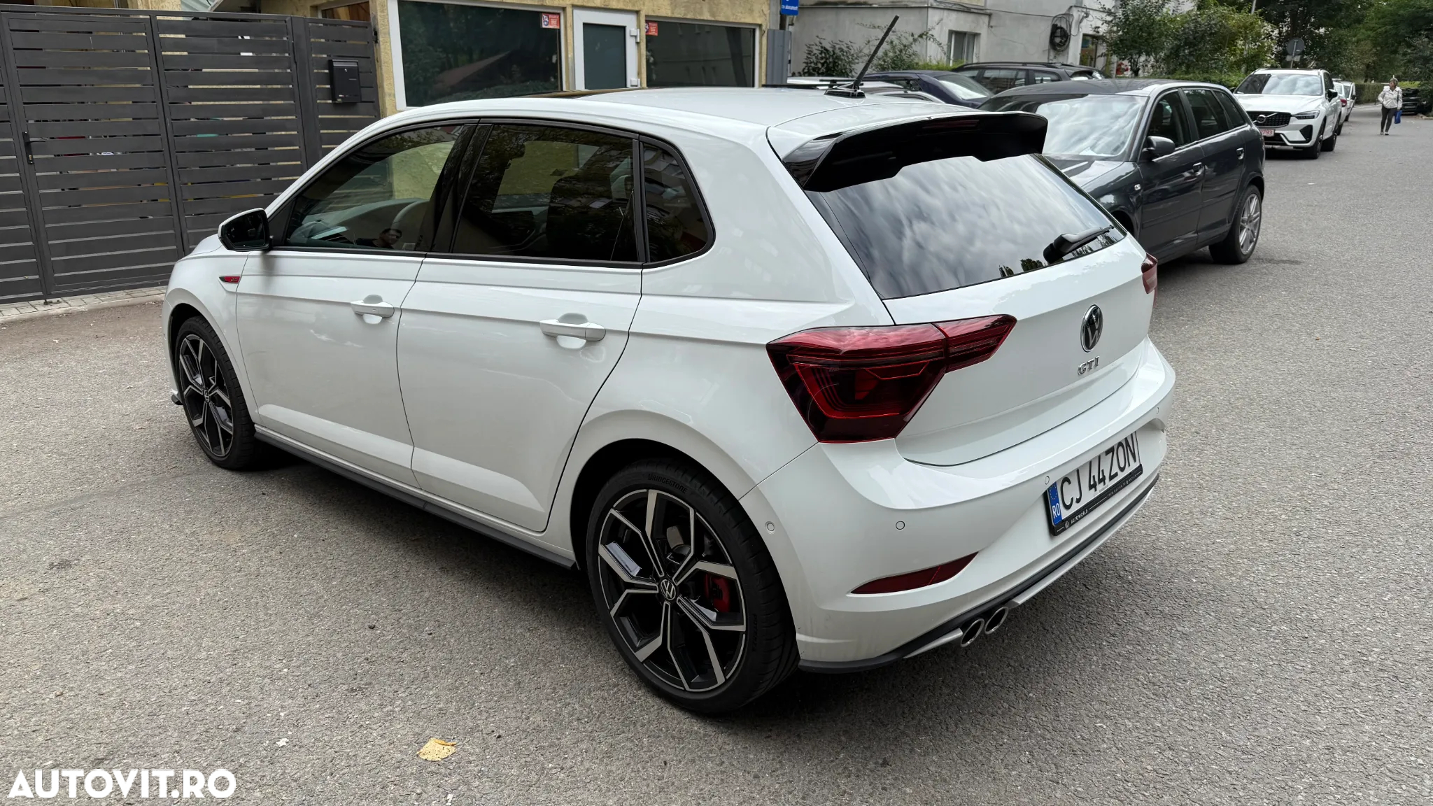 Volkswagen Polo 2.0 TSI DSG GTI - 4