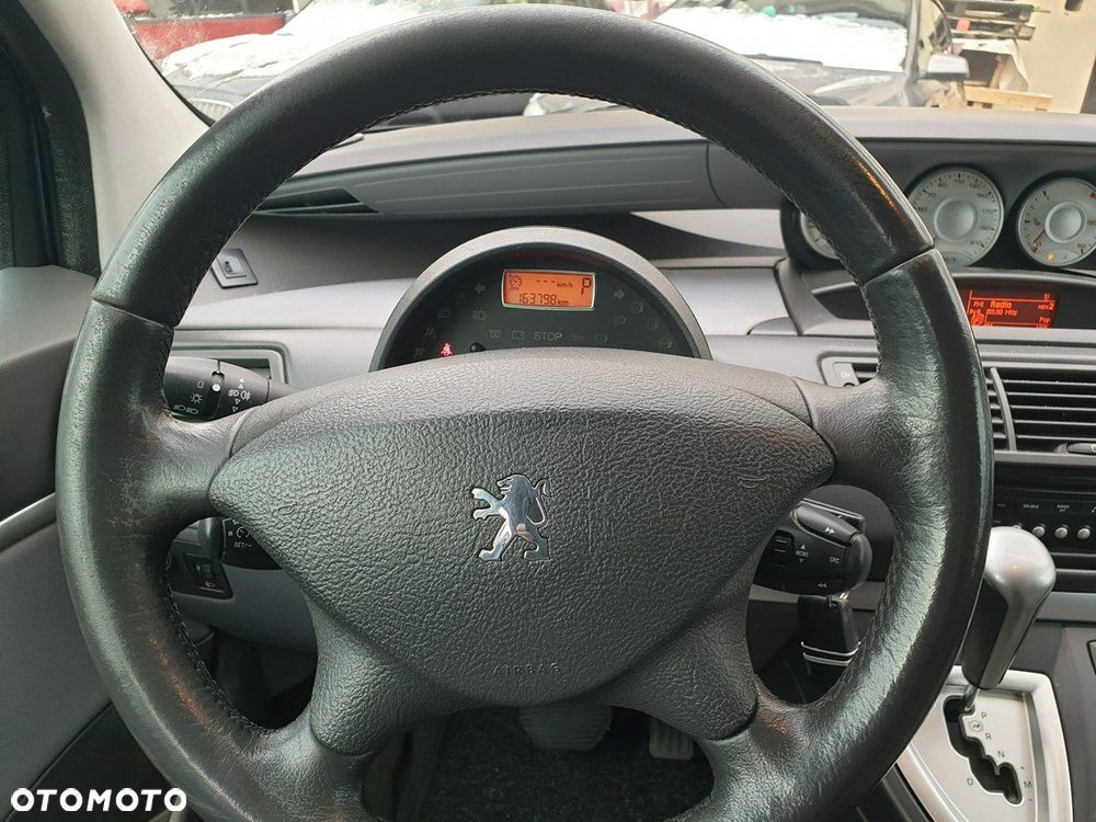 Peugeot 807 140 Automatik Premium - 23