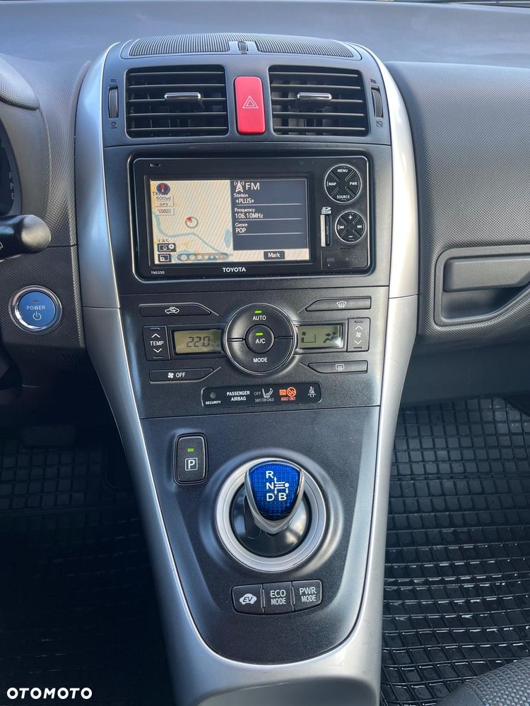 Toyota Auris 1.8 HSD Prestige NAVI - 13